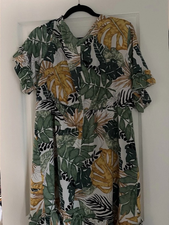 Dresses & Skirts - Green & Mustard Tropical Leaf Women's Dress